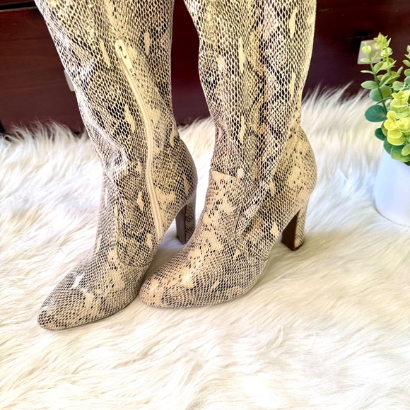 NWOB Justfab Jesyna Snakeskin Print Over-the-Knee Heeled Boots – Size 7 - Picture 9 of 15